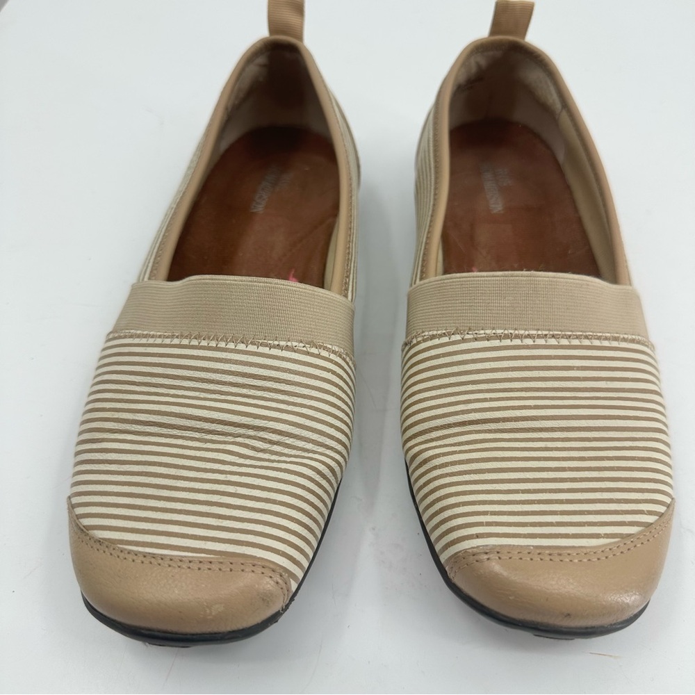 Ros Hommerson Carol Slip On Shoes Taupe Tan White Stripes Womens 7 - Picture 2 of 9